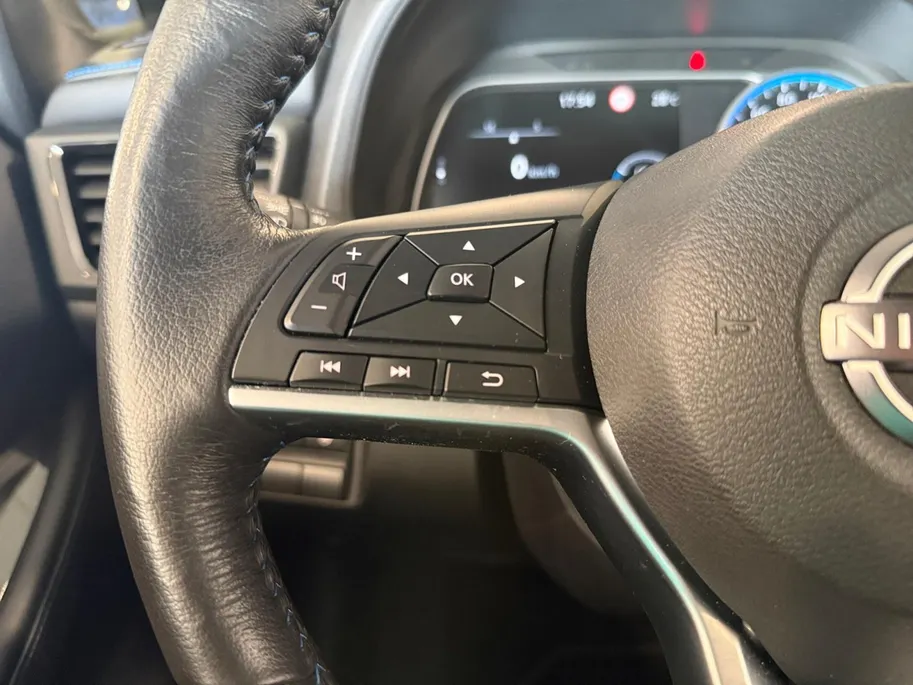 Nissan Leaf Tekna 40 kWh *Navigatie *360Camera *Climate Controle *Pro-pilot *Stoel & Stuur verwarming*Bose audio * Parkeersensoren voor en achter*