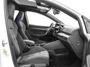 Volkswagen Golf 1.5 eHybrid 272pk DSG GTE · Panoramadak · Camera · Head-Up Display · ACC · Matrix LED · Optiekpakket Zwart · Garantie t/m 29-07-2030 of 100.000km