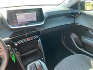 Peugeot 208 1.2 PureTech Active NL auto | navigatie | Apple CarPlay / Android-Auto | cruise control | etc.