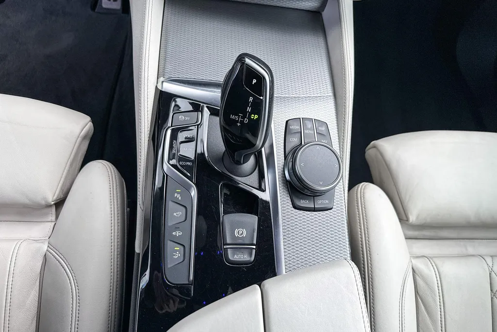 BMW 6 Serie Gran Turismo 630i High Executive Edition