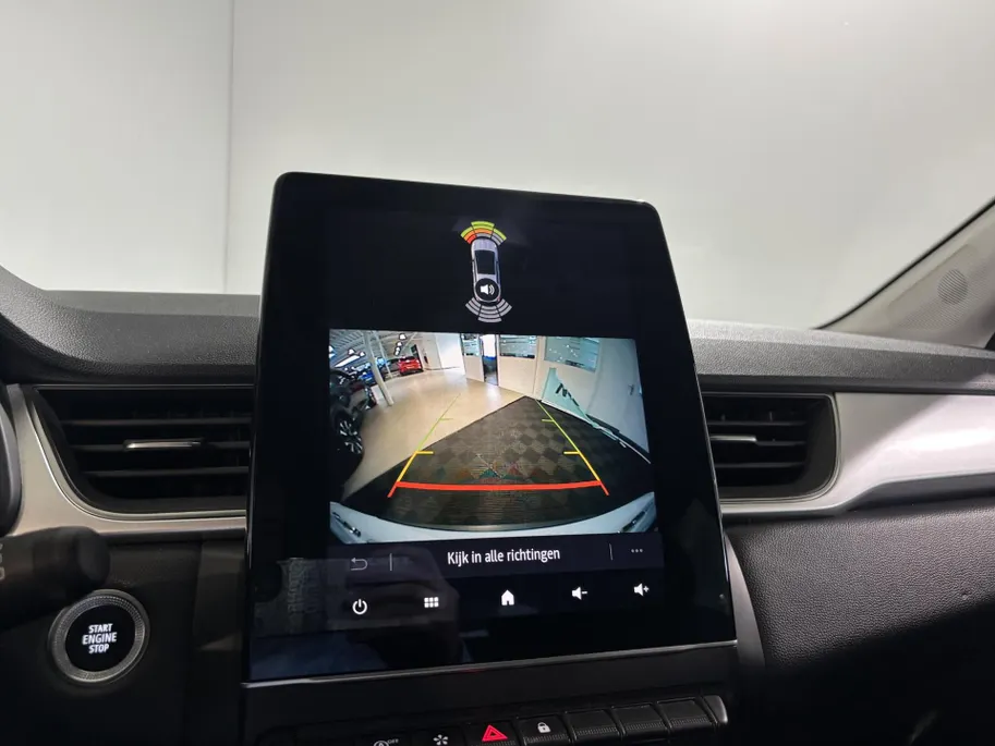 Renault Captur 90PK TCe Intens | 9,3' Navi | Camera | Climate Control | Parkeersensoren | Apple CarPlay/Android Auto | Cruise Control | Lichtmetalen Velgen | Armsteun | Full LED |