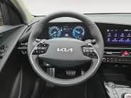 Kia Niro 1.6 GDi Hybrid ExecutiveLine Meest luxe uitvoering | Dealer onderhouden | Schuif-/kanteldak | Cruise Control Adaptief | Dodehoek Detectie | Head up Display | Stoelverwarming en Ventilatie | Harman/Kardon | Android & Carplay | NAP