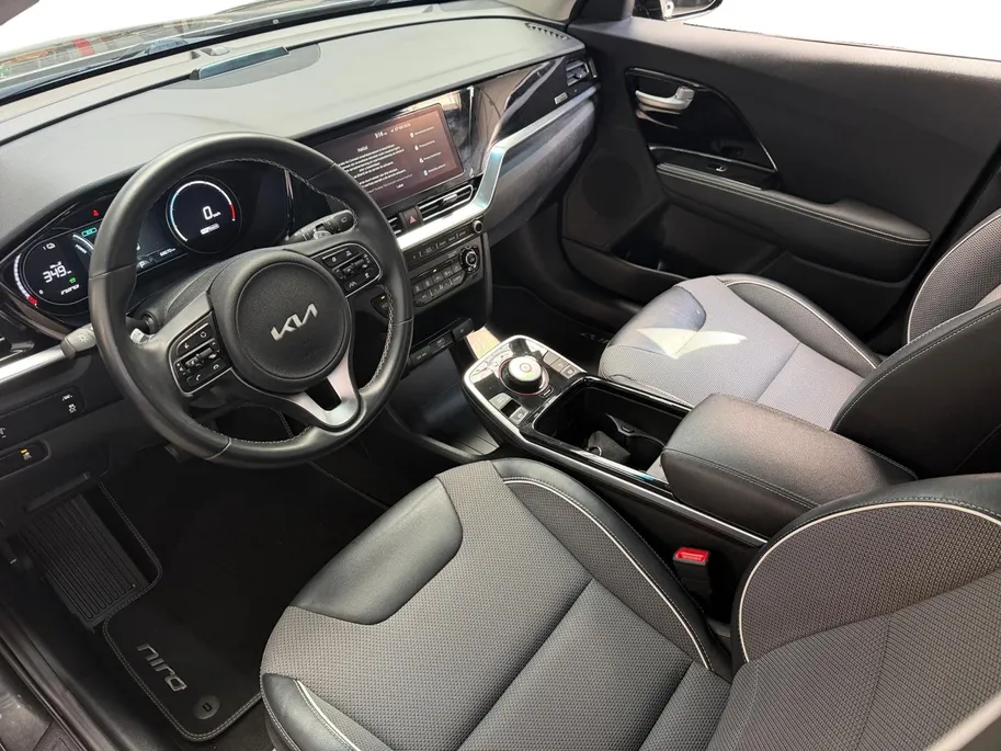 Kia e-Niro DynamicLine 64 kWh NAVIGATIE | CLIMATE CONTROL | CRUISE CONTROL | APPLE CARPLAY & ANDROID AUTO | ACHTERUITRIJCAMERA