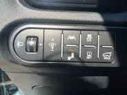 Kia Ceed Sportswagon 1.0 T-GDi DynamicPlusLine | Apple Carplay / Android Auto | Navigatiesysteem | Stoel + Stuurverwarming | Licht + Regensensor | Parkeersensoren Voor + Achter | Camera Achter | Elektrisch Bedienbare Achterklep | Cruise Control | Rijstrooksensor + Correctie