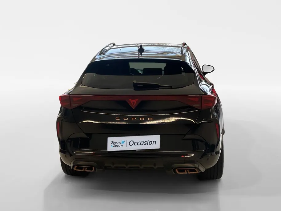 CUPRA Formentor 1.5 TSI e-Hybrid Business Panoramadak | Stuur verwarming etc! | Trekhaak | Super compleet en helemaal nieuw!