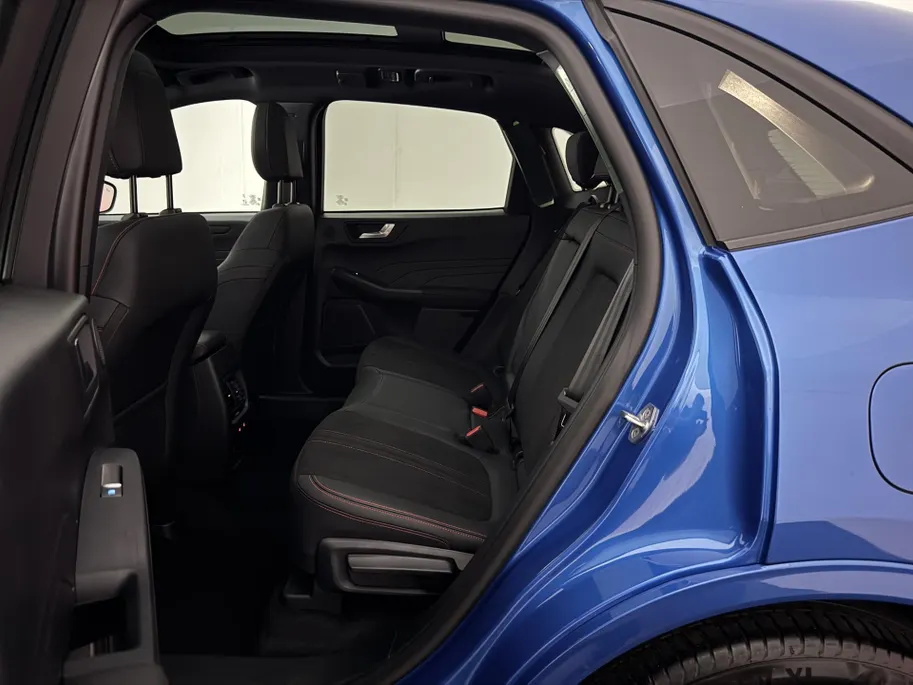 Ford Kuga 2.5 PHEV ST-Line X 243 PK | DIRECT LEVERBAAR |  Verlengde Garantie 2 + 6 jaar | Panoramadak | Elek. Trekhaak | 19' Wielen | Matrix LED Koplampen |