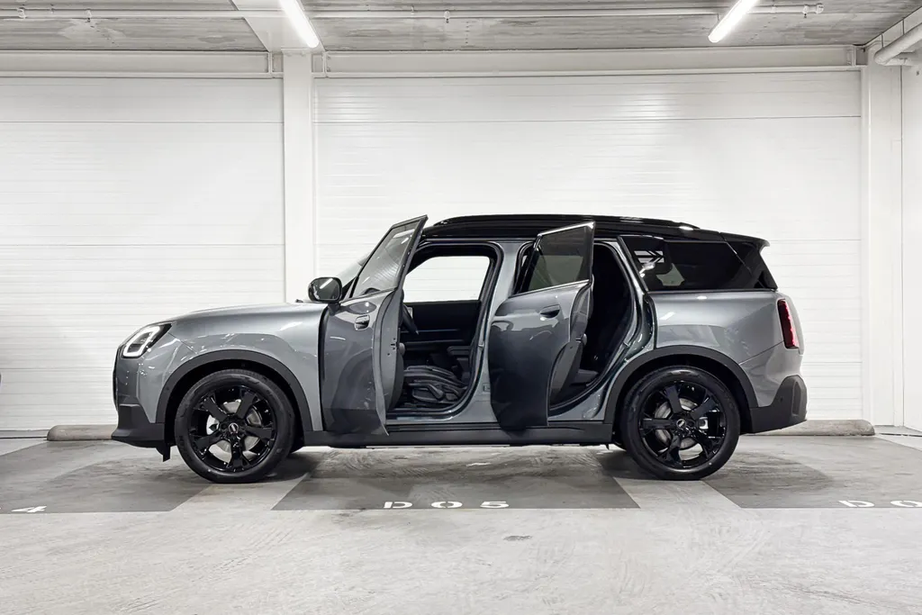 MINI Countryman Electric E John Cooper Works M