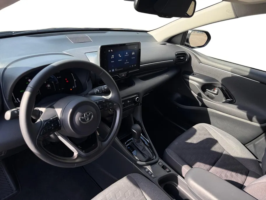 Toyota Yaris 1.5 Hybrid Dynamic | 10 jaar Fabrieksgarantie! | NIEUW! | Automaat | Achteruitrijcamera | Adapt. Cruise Control | Navigatie | Apple/Android Auto |