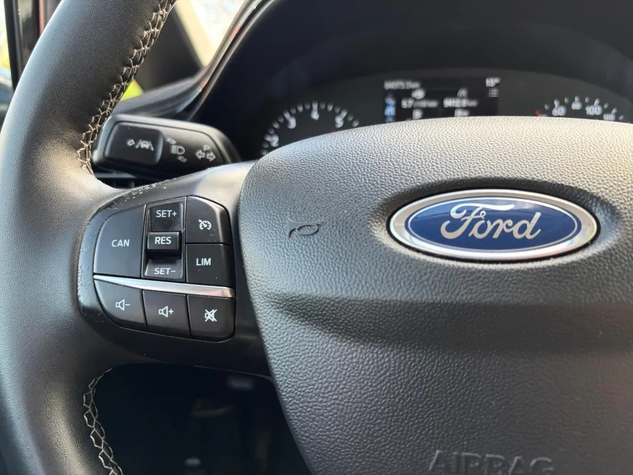 Ford Fiesta 1.0 EcoBoost Hybrid Titanium 125PK | 1e Eigenaar | NL-Auto | Apple Carplay / Android Auto | Parkeersensoren | Cruise Control | Climate Control