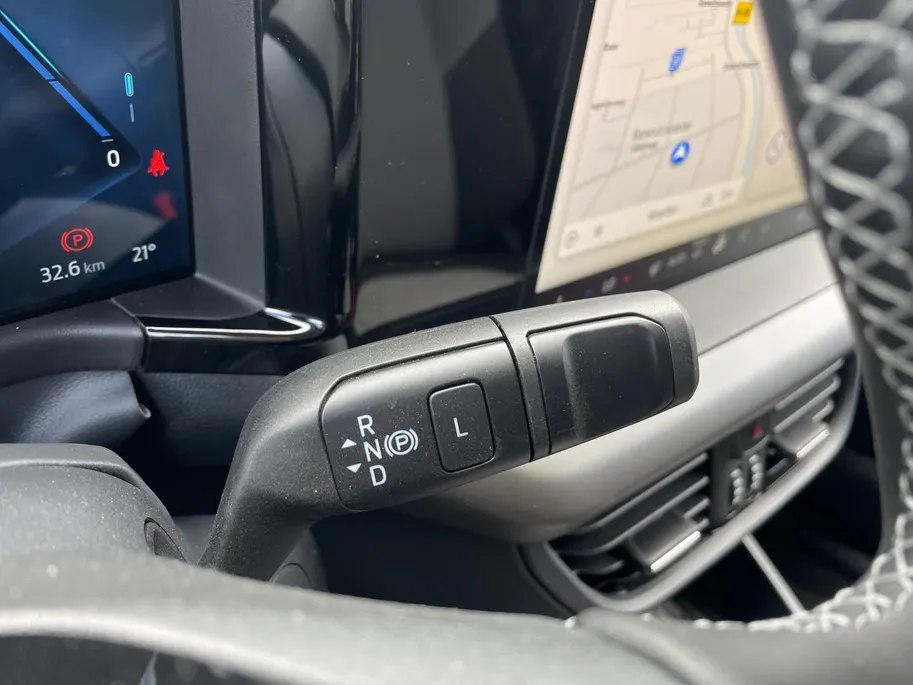 Ford E-Transit Courier Limited 44 kWh | 0,99% rente op financial lease| Trekhaak | Driver Assistance Pack | Climate Control |