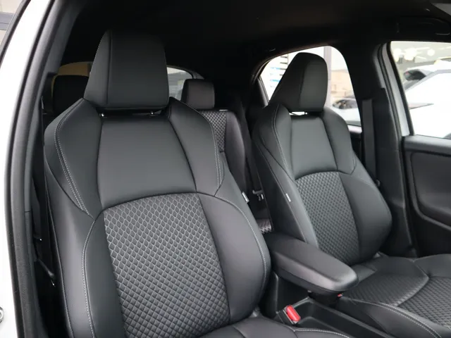 Toyota Yaris 1.5 Hybrid 130 Executive JBL | Head-up | Stuur en stoelverwarming VERKOCHT