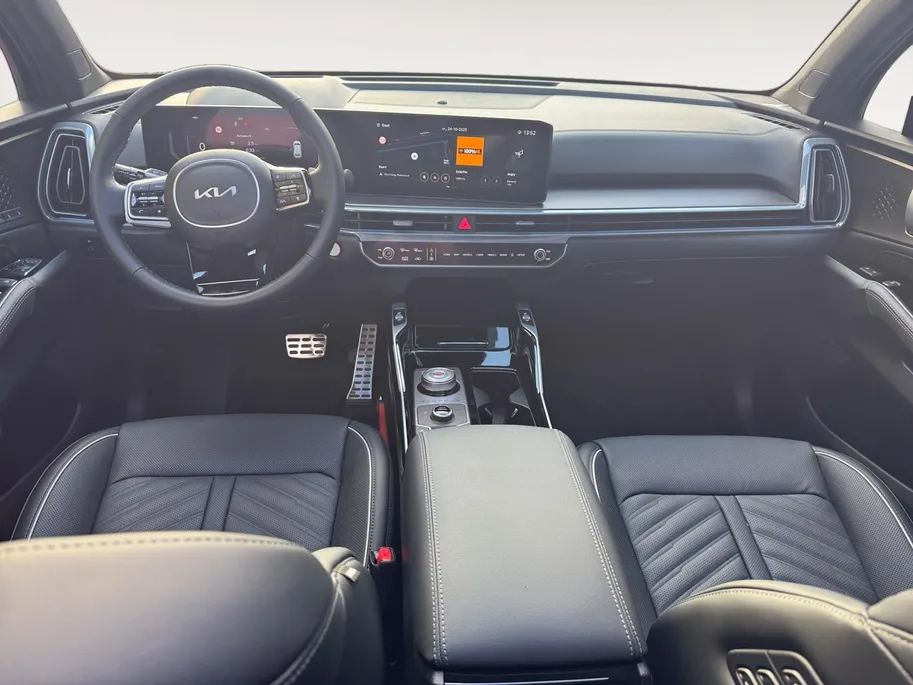 Kia Sorento 1.6 T-GDi Plug-in Hybrid 4WD ExecutiveLine 7p | Bel voor info | 253 pk | Head-up display | Nu €3000 Inruilpremie!