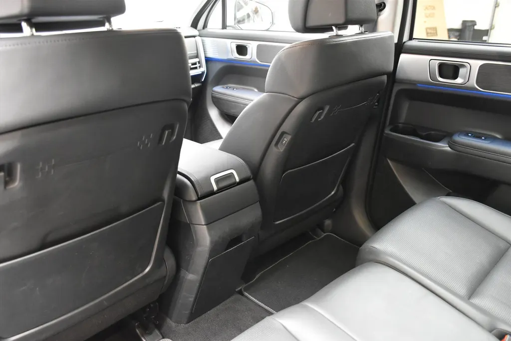 Hyundai Santa Fe 1.6 T-GDi HEV A/T Premium Sky I Black Pack I 7pl.