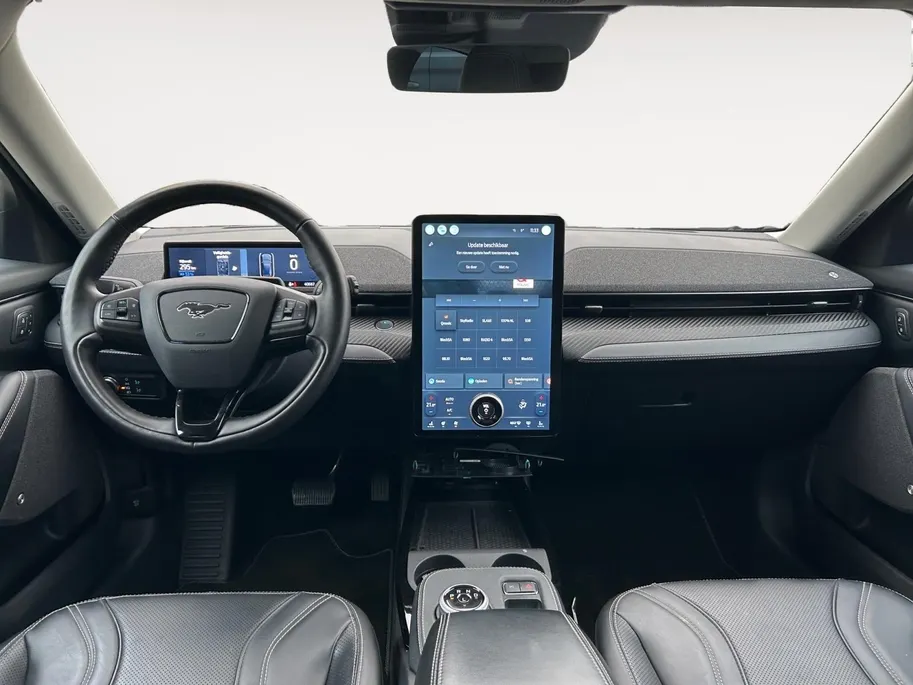 Ford Mustang Mach-E Extended RWD 98 kWh 294pk | 95,5% SOH | WLTP 610km rijbereik | Stoel- stuur en voorruitverwarming | Panorama dak | Elektrische stoelen | Technologypack +