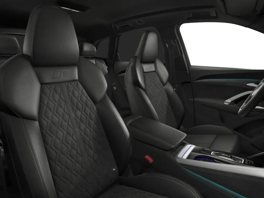 Audi Q5 2.0 TFSI e-hybrid quattro S edition 299 PK · Tech plus · MMI bijrijdersdisplay · Trekhaak elek. wegklapbaar