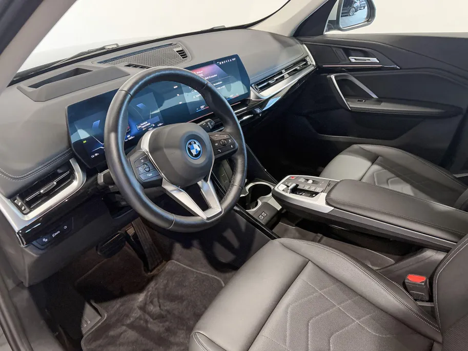 BMW iX1 xDrive30 Launch Edition