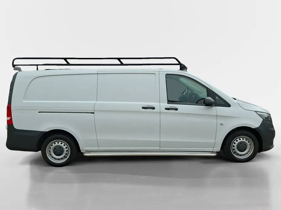 Mercedes-Benz Vito 116 CDI Extra Lang (L3) 165 pk | Imperiaal | Treeplanken | Trekhaak | 3-zits | Camera
