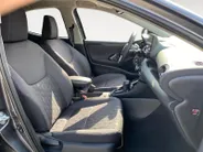 Toyota Yaris 1.5 Hybrid 115 automaat Comfort NIEUW | Digitaal cockpit | Full LED koplampen | 16' lm velgen | cruise control | etc.