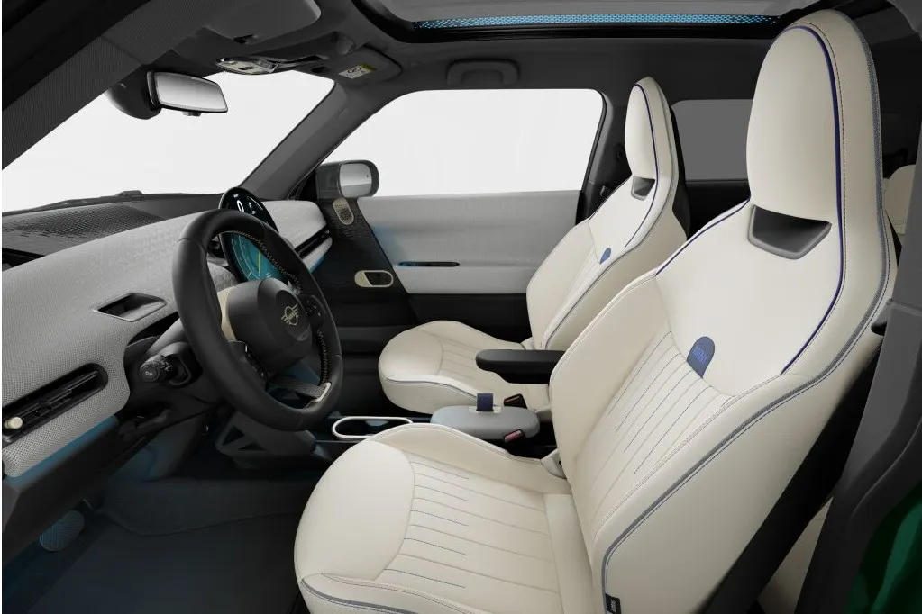 MINI Cooper 3-deurs Electric Cooper E Favoured L 40.7 kWh
