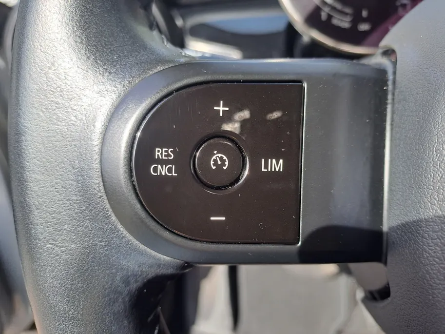 MINI 5-Deurs 1.5 Cooper Camden Edition | Navi | Sensoren | Cruise | DAB | Apple Carplay/Android Auto