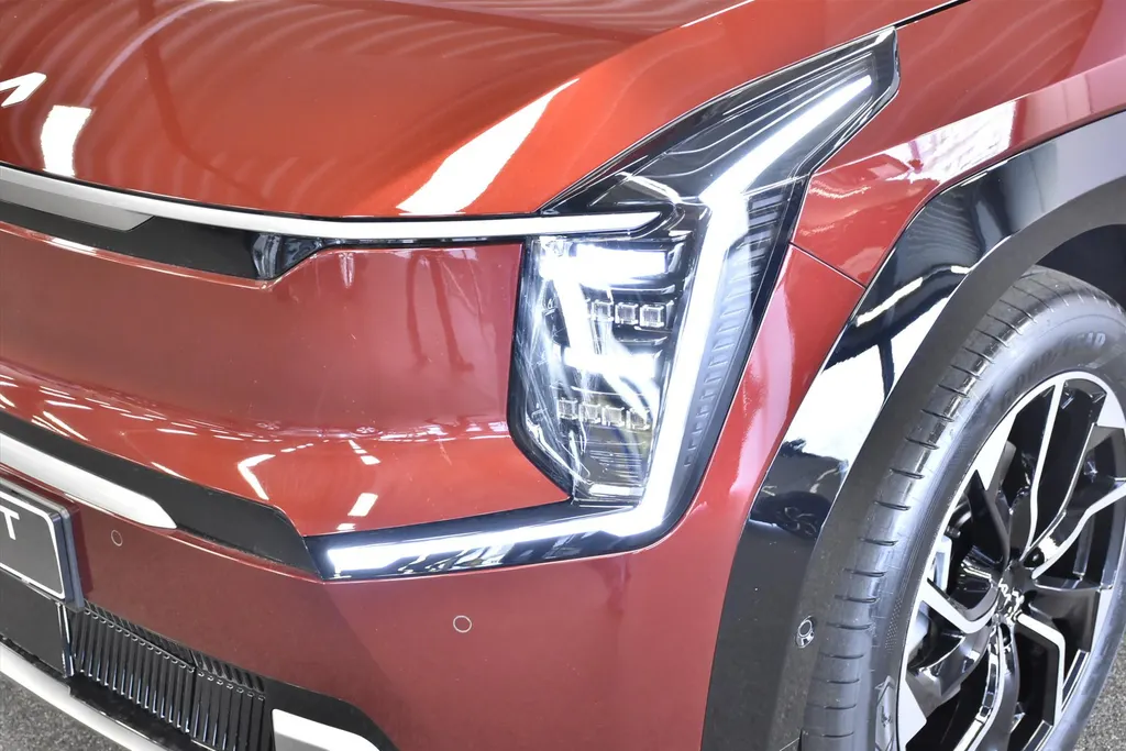 Kia EV9 99,8kWh 204pk RWD Air NIEUW - SNEL LEVERBAAR