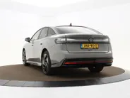 Volkswagen ID.7 Pro Limited Edition 77 kWh accu 286 pk · Achteruitrijcamera · Draadloze telefoonverbinding · LEDER INTERIEUR -