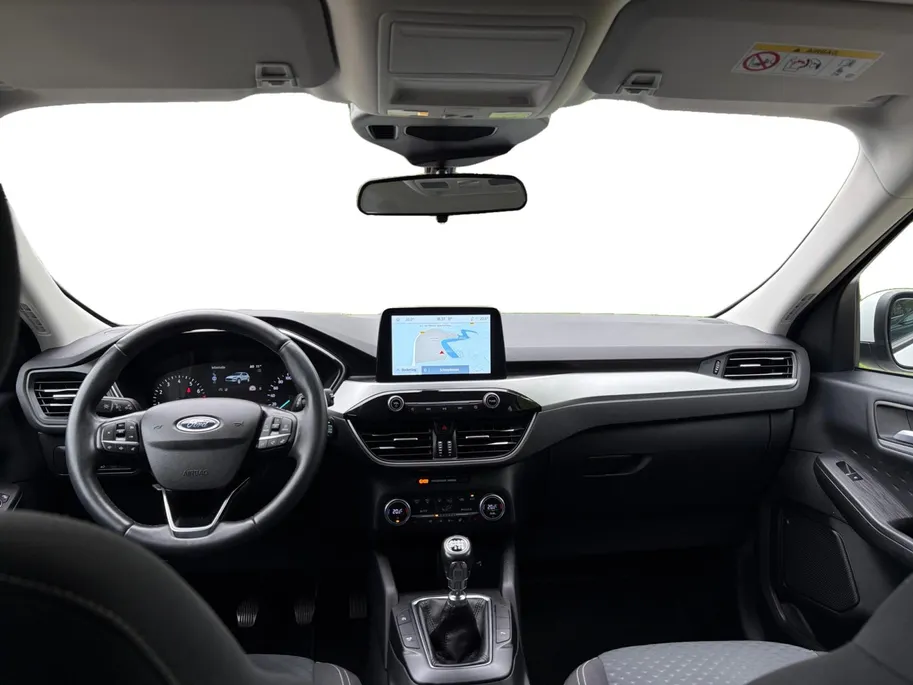 Ford Kuga 1.5 EcoBoost Titanium 150PK | Trekhaak (1800kg trekgewicht) | Navigatie | Parkeersensoren | Privacy Glass | Winter Pack