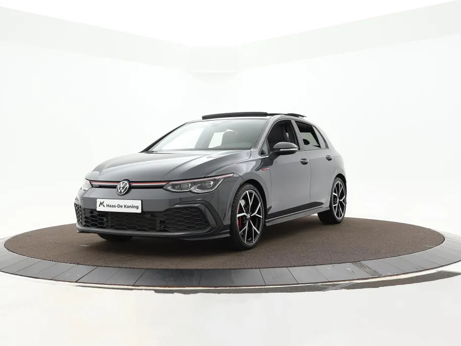 Volkswagen Golf 2.0 TSI 245pk DSG GTI · Panoramadak · Camera · Dodehoeksensoren · Matrix LED · Stuur- & Stoelverwarming · Keyless ·