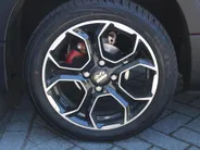Ligier JS60 Chic | Airco | 15' LM | Automaat | Leer | PDC | Camera | Stuurbekrachtiging | Zeer weinig km | Two tone |