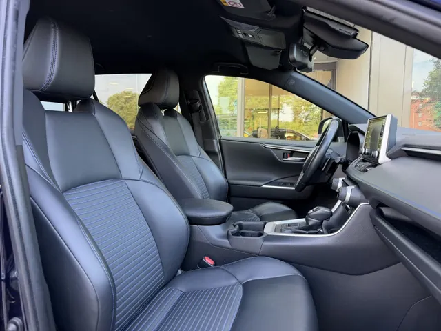 Toyota RAV4 2.5 Hybrid Bi-Tone | Stoel & stuurverwarming | Leder