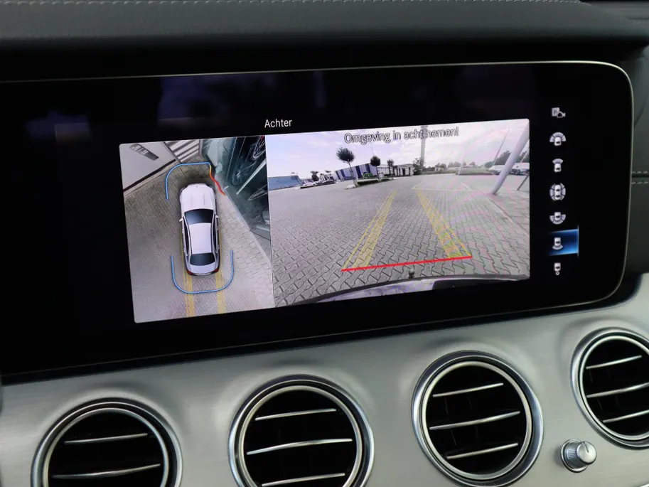 Mercedes-Benz E-Klasse 300 e AMG Line l Trekhaak l Panoramadak l Keyless l stoelverwarming