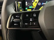 Renault 5 Comfort Range Iconic Cinq 52 kWh Automaat | DEMO | Harman Kardon Audio | Camera | Blind Spot Warning | Adaptive Cruise Control | Climate Control | Apple CarPlay/Android Auto | Digital Cockpit |