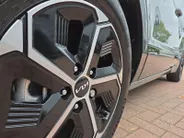 Kia Niro 1.6 GDi Hybrid DynamicPlusLine | Dealer onderhouden | Open dak | Lederen bekleding | Trekhaak | Stoelverwarming | Apple CarPlay & Android Auto | Dodehoek Detectie | Fabrieksgarantie t/m 6-2031 |