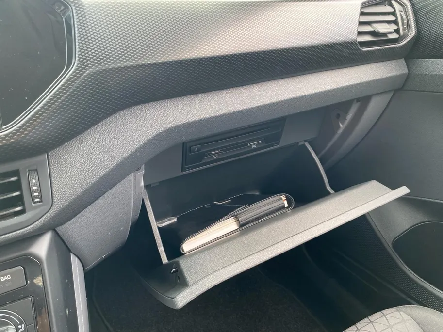 Volkswagen T-Cross 1.0 TSI Life NL Auto | 12-2019 | trekhaak | navigatie | Android-Auto | Apple CarPlay | etc.
