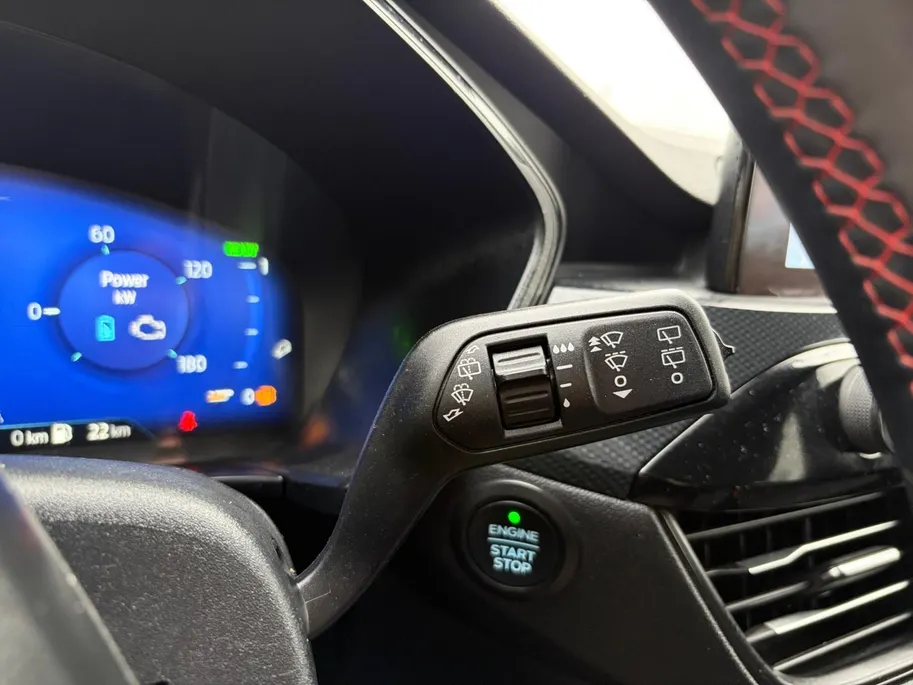 Ford Kuga 2.5 PHEV ST-Line 225PK | Adaptieve Cruise Control | Winter Pack | BLIS | Head Up Display | LED | El. Achterklep | Navigatie | Camera |
