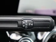 Mercedes-Benz EQA 250 Business Solution Luxury 67 kWh l Stoelverwarming l Achteruitrij camera l Ambiente lichtpakket l Memory