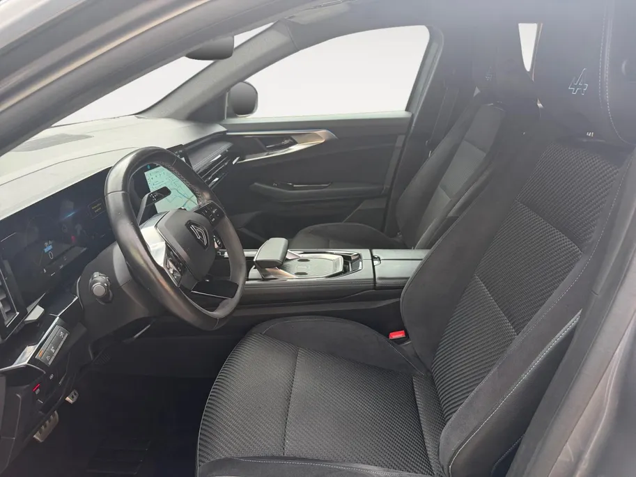 Renault Austral 1.2 E-Tech full hybrid 200 iconic | Cruise & Climate Control | Camera | Navigatie | Apple Carplay & Android Auto | Parkeersensoren | LMV | 12 Maanden BOVAG Garantie