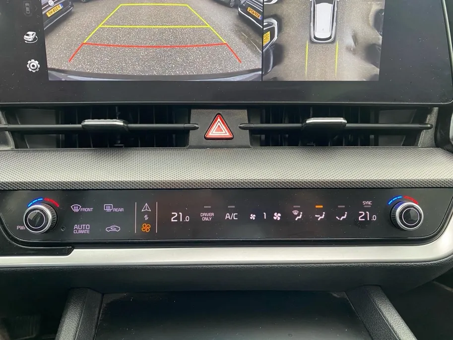 Kia Sportage 1.6 T-GDi Plug-in Hybrid AWD DynamicPlusLine Climate control | Stoel en stuurverwarming | Schuif/kanteldak | 360 camera | Keyless | Dodehoek detectie |