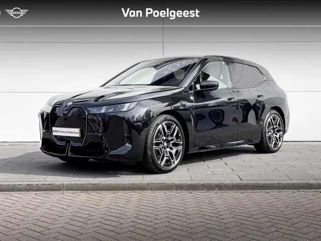 BMW iX