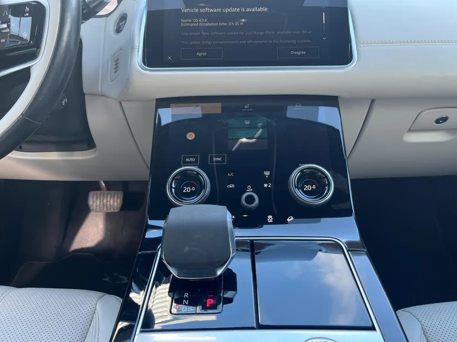 Land Rover Range Rover Velar 2.0 P400e S |Meridian Audiosysteem|Elektrisch bedienbare achterklep| Dodehoek detectie| Trekhaak| 12 maanden Bovag Garantie|