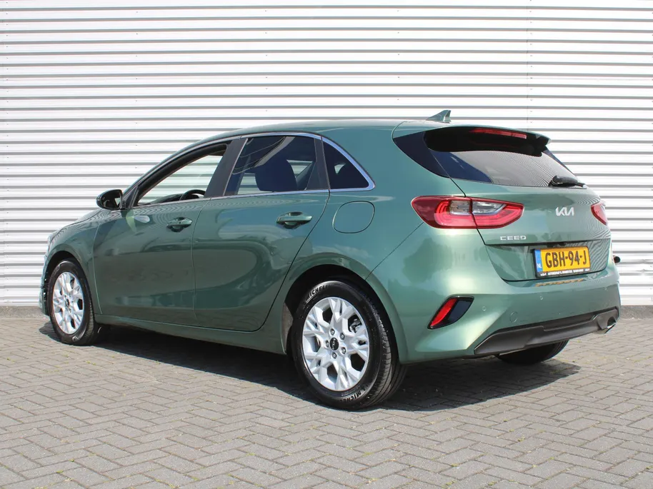 Kia Ceed 1.0 T-GDi DynamicPlusLine | Stuur-/stoelverwarming | Camera | Draadloos laden | LED | Dodehoek detectie | 16' LM |
