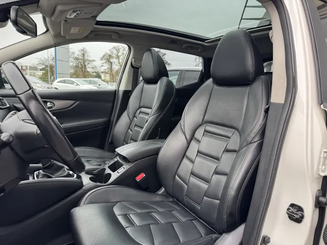 Nissan QASHQAI 1.3 DIG-T Premium Edition automaat afn. Trekhaak