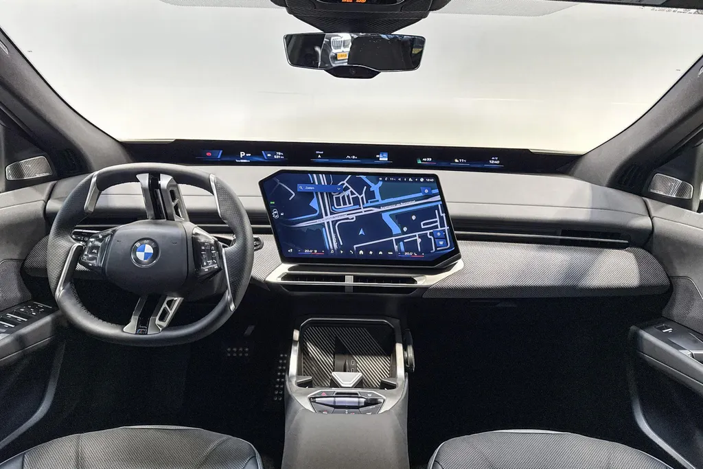 BMW iX3 50 xDrive 113 kWh