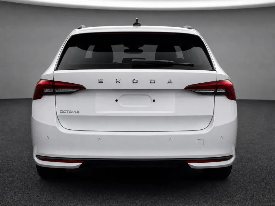 Škoda Octavia Combi 1.5TSI/115PK FL Selection · Apple/Android Car Play · Parkeersensoren · Stoelverwarming · Garantie t/m 04-12-2028 of 120000km.