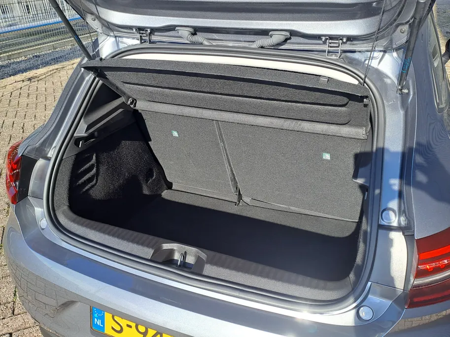 Renault Clio 1.0 TCe 90 Equilibre | Navigatie | Cruise | DAB | Rijstrooksensor met correctie | Airco | Apple Carplay/Android Auto