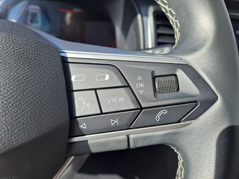 SEAT Ateca 1.5 TSI Style Business Intense | Keyless start | ECC | Navigatie | Camera | Cruise control adaptief | Apple Carplay/Android Auto | 17'' LM