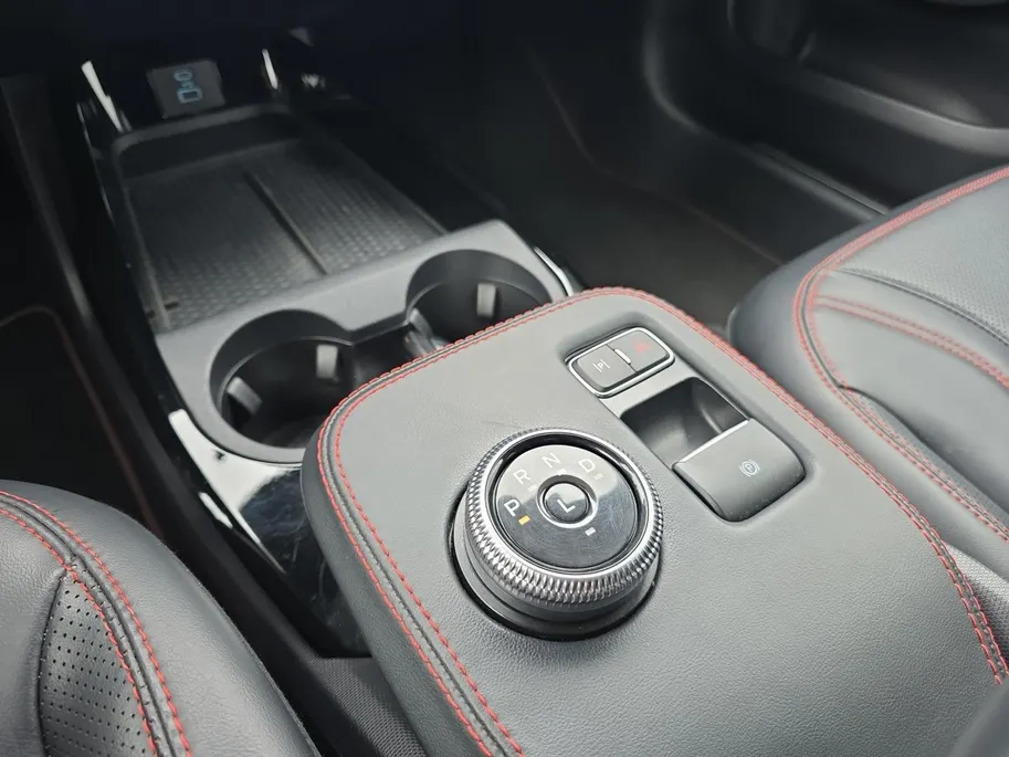 Ford Mustang Mach-E AWD 75 kWh | Dealer onderhouden! | Achteruitrijcamera | Dodehoek detectie | Premium Sound | Lederen bekleding | Memory Seats | Verlengde Fabrieksgarantie! |
