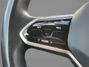 Volkswagen ID.4 Pure 52 kWh 125kW/170PK · Panoramadak · Apple/Android Car Play · Navigatie · Stoelverwarming · Camera ·