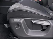 Volkswagen Tiguan 1.5eTSI/150PK R-Line · Panoramadak · Trekhaak · 360°Camera + Parkeersensoren · Garantie t/m 28-03-2028 of 100000km.