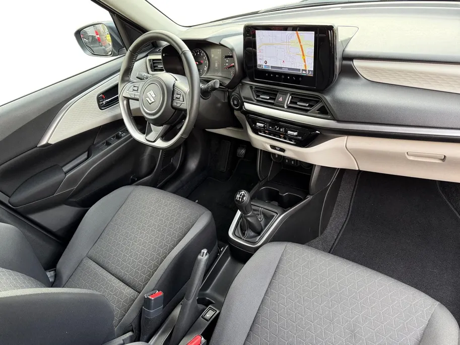 Suzuki Swift 1.2 Style Smart Hybrid | GARANTIE 2035 | STOELVERWARMING | CAMERA | NAVI | APPLE CARPLAY/ANDROID AUTO |